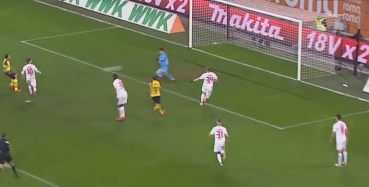 Diesen Ball konnte Kobel nicht abwehren. Diesen Ball konnte Kobel nicht abwehren.