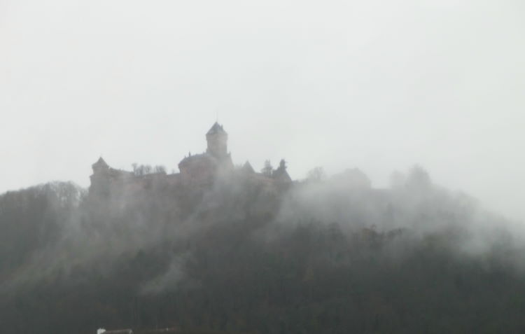 Die mystische Burg am Oberrhein